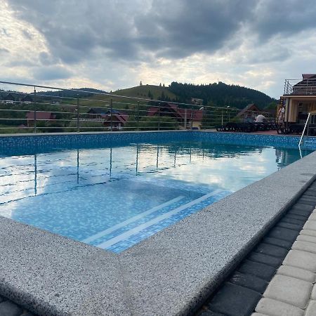 Greku Hotel Boekovel Buitenkant foto