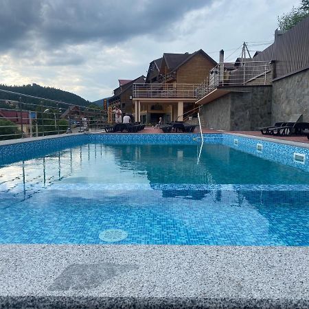 Greku Hotel Boekovel Buitenkant foto