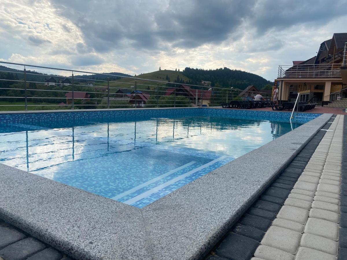 Greku Hotel Boekovel Buitenkant foto