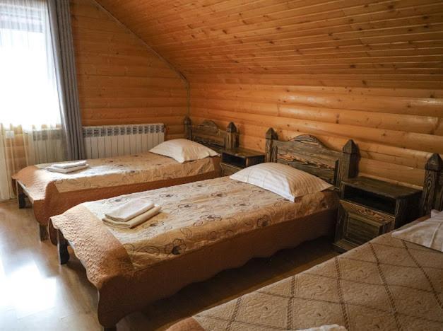 Greku Hotel Boekovel Buitenkant foto