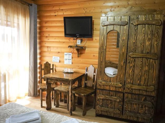 Greku Hotel Boekovel Buitenkant foto