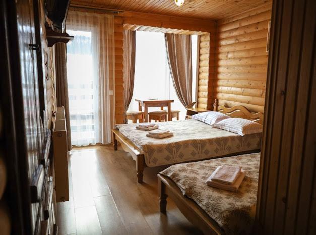 Greku Hotel Boekovel Buitenkant foto