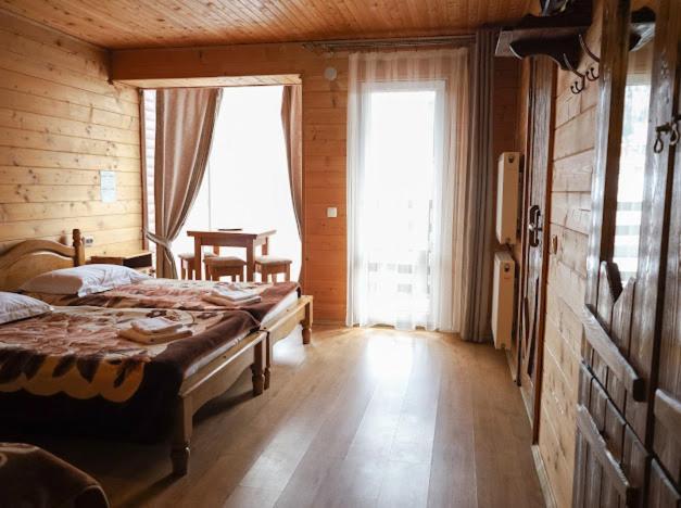 Greku Hotel Boekovel Buitenkant foto
