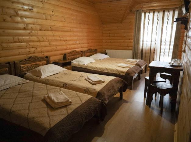 Greku Hotel Boekovel Buitenkant foto
