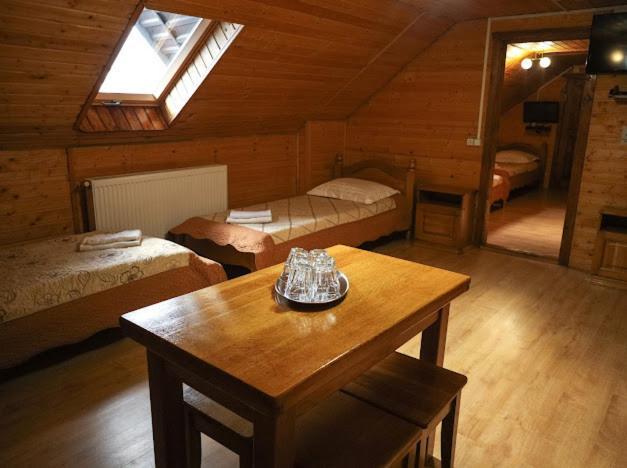 Greku Hotel Boekovel Buitenkant foto