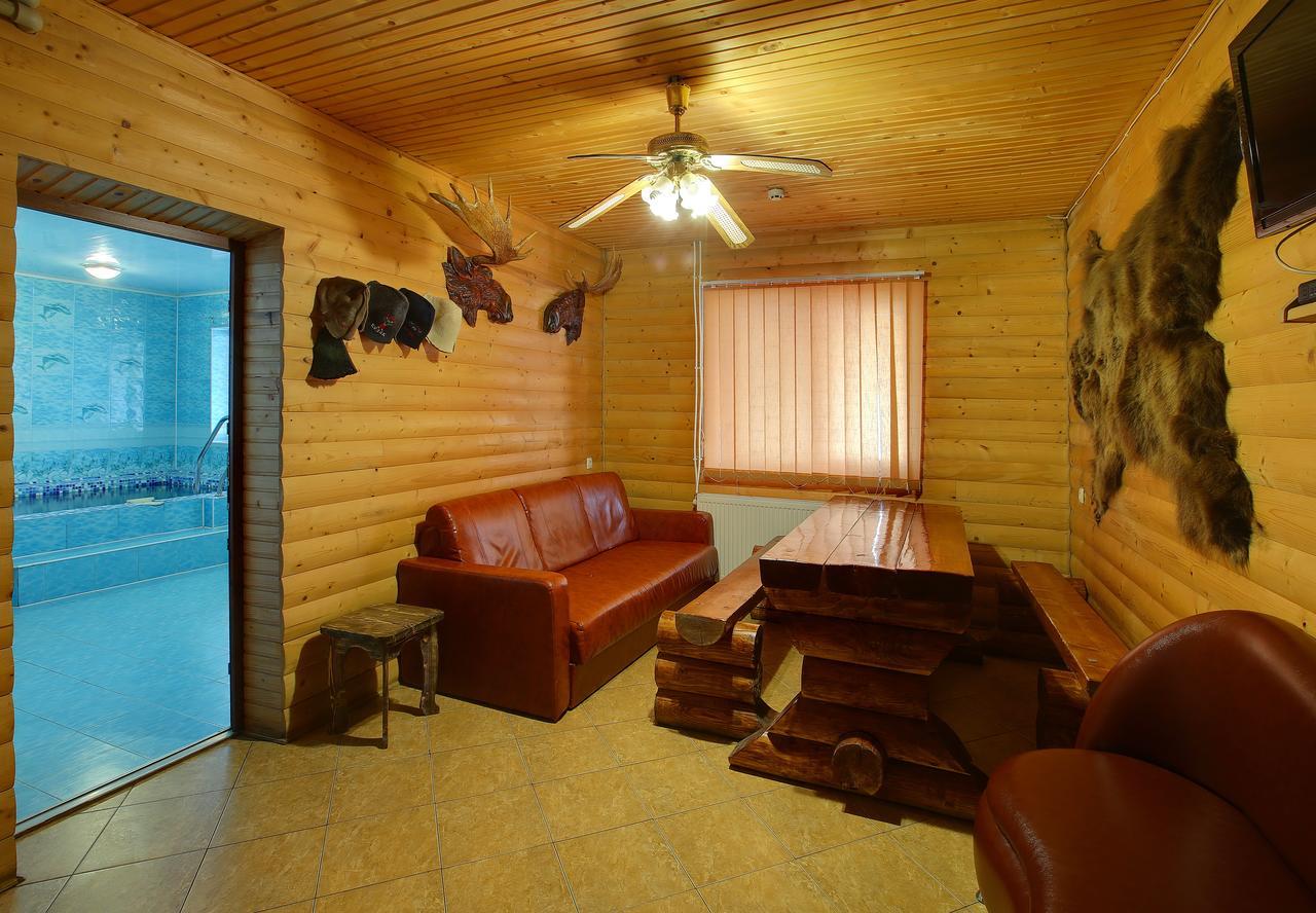 Greku Hotel Boekovel Buitenkant foto