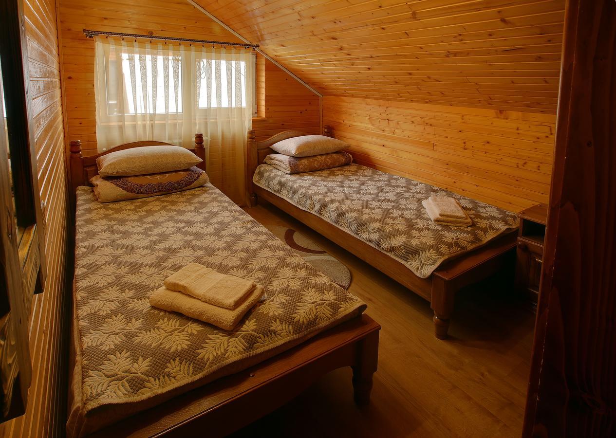 Greku Hotel Boekovel Buitenkant foto
