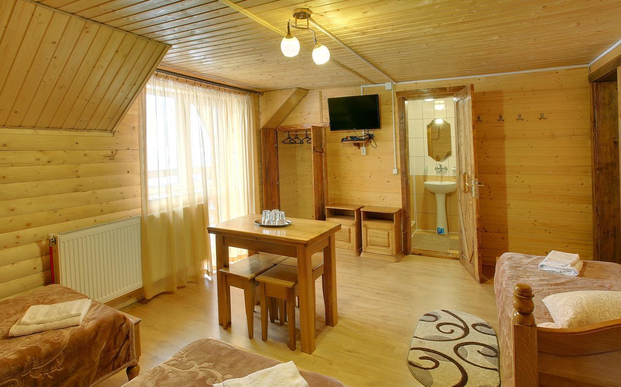 Greku Hotel Boekovel Buitenkant foto